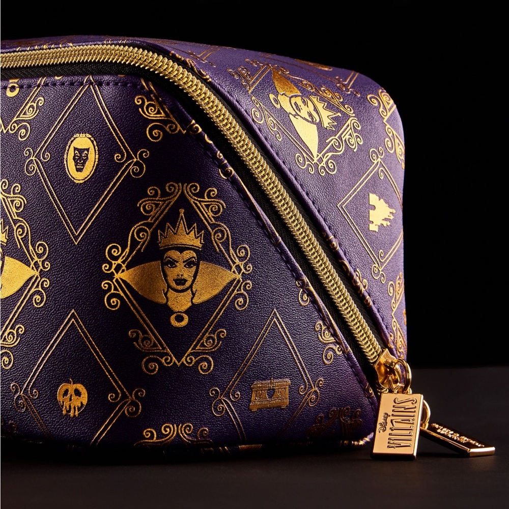 Disney Villains Evil Queen Cosmetic Bag from Bath & Body Works 🆕 - Picture 4 of 8